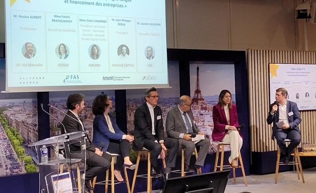 Colloque et tables-rondes